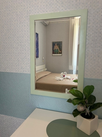 Imagen de la habitación del Hotel Villa Pina. Foto 13