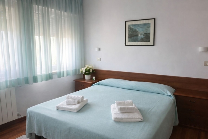 Imagen de la habitación del Hotel Villa Pina. Foto 15