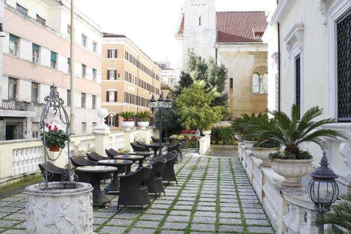 Imagen de los exteriores del Hotel Villa Pinciana. Foto 14