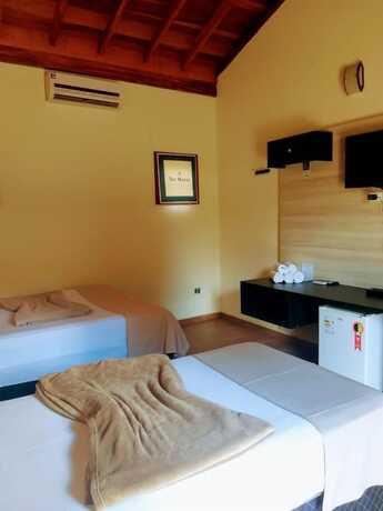 Imagen general del Hotel Villa Pinhais e Eventos. Foto 1