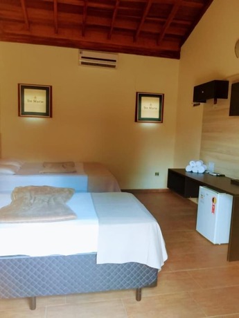 Imagen de la habitación del Hotel Villa Pinhais e Eventos. Foto 18