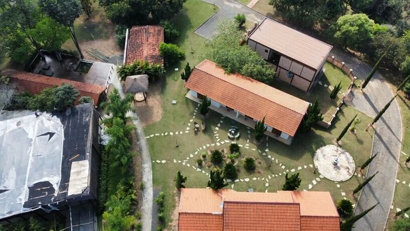 Imagen general del Hotel Villa Pinhais e Eventos. Foto 5