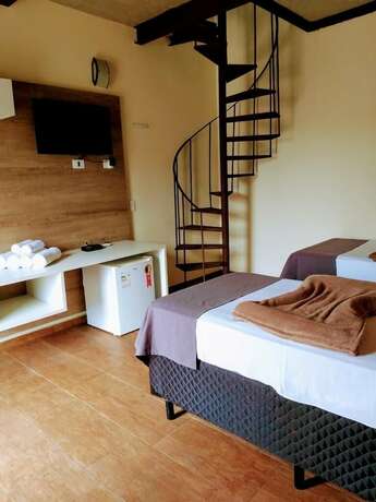 Imagen de la habitación del Hotel Villa Pinhais e Eventos. Foto 20