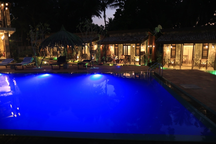Imagen de la piscina del Hotel Villa Pinnawala And Restaurant. Foto 16