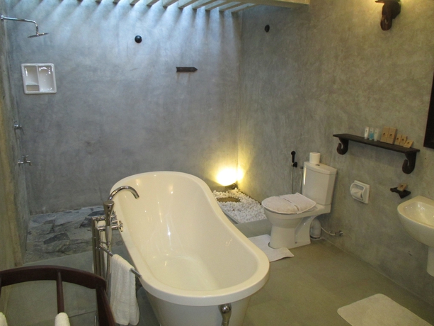 Imagen de la habitación del Hotel Villa Pinnawala And Restaurant. Foto 3