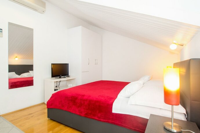 Imagen de la habitación del Hotel Villa Pinocchio. Foto 14
