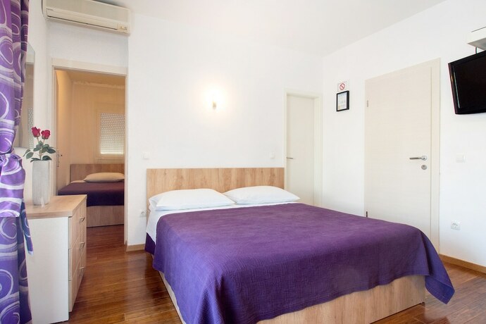 Imagen de la habitación del Hotel Villa Pinocchio. Foto 15