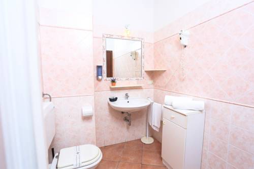 Imagen de la habitación del Hotel Villa Piras. Foto 5