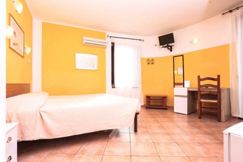 Imagen de la habitación del Hotel Villa Piras. Foto 7