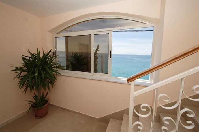 Imagen de los interiores del Hotel Villa Plazibat. Foto 12