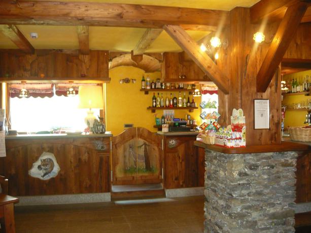 Imagen de los interiores del Hotel Villa Plinia. Foto 18