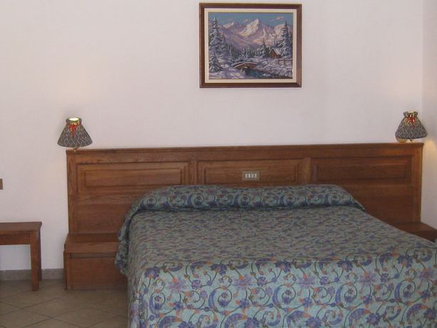 Imagen de la habitación del Hotel Villa Plinia. Foto 16