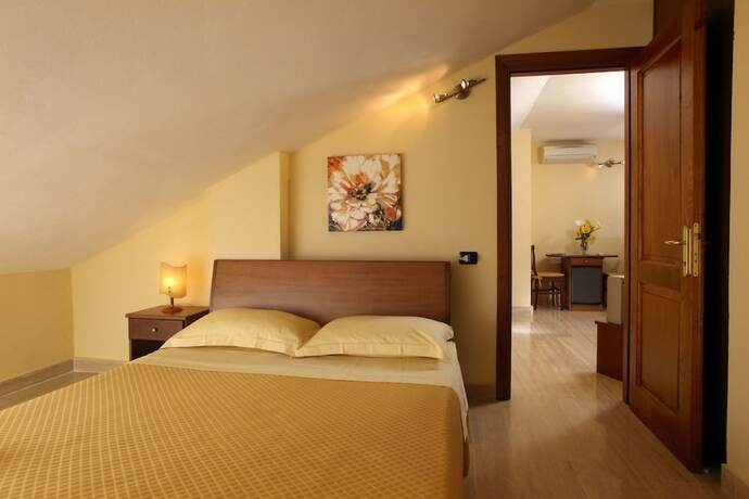 Imagen de la habitación del Hotel Villa Poggio Chiaro. Foto 17