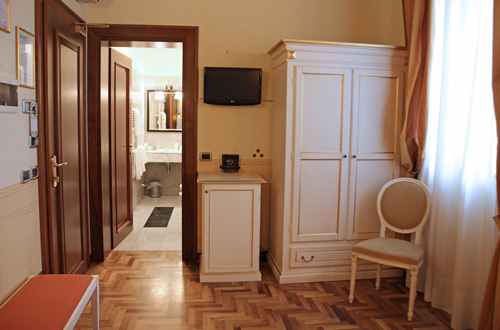 Imagen de la habitación del Hotel Villa Policreti. Foto 6