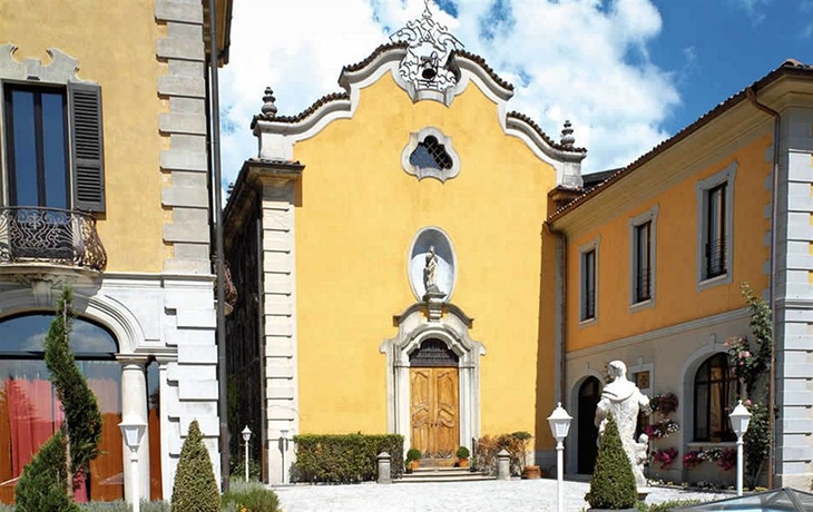 Imagen de los exteriores del Hotel Villa Porro Pirelli. Foto 10