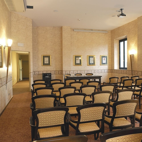 Imagen de los interiores del Hotel Villa Porro Pirelli. Foto 13