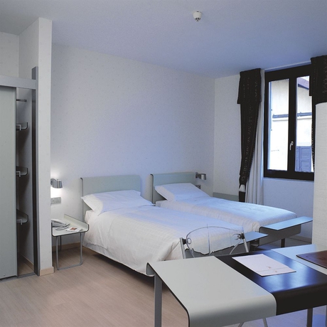 Imagen de la habitación del Hotel Villa Porro Pirelli. Foto 8