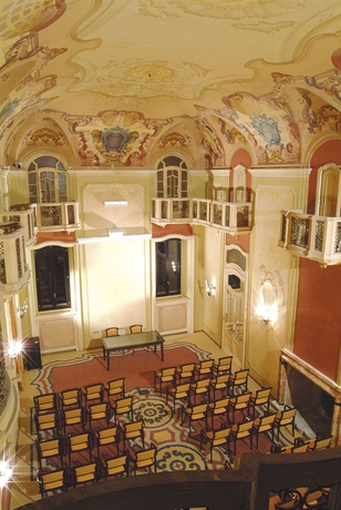 Imagen de los interiores del Hotel Villa Porro Pirelli. Foto 14