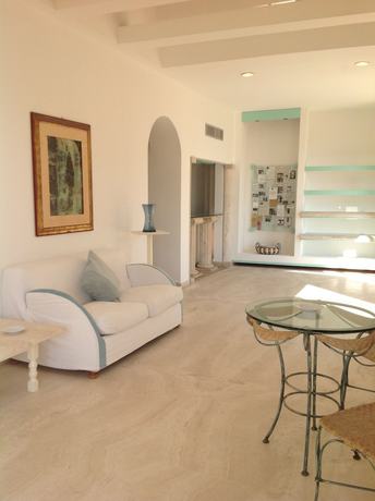 Imagen de los interiores del Hotel Villa Portuso. Foto 19