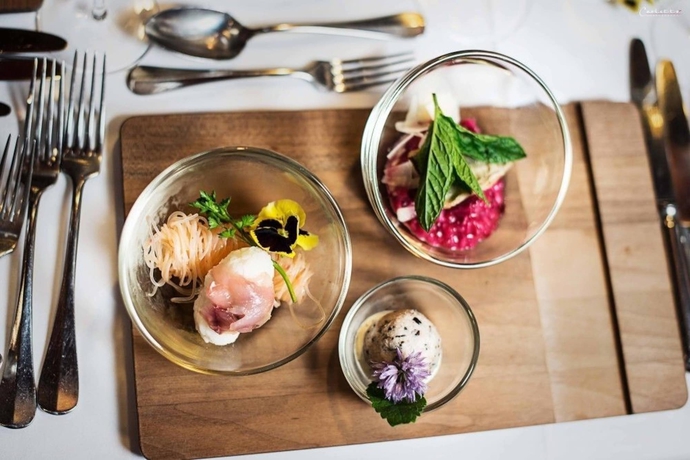 Imagen del bar/restaurante del Hotel Villa Postillion Am See. Foto 7