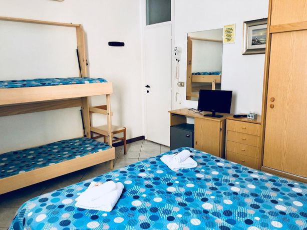 Imagen de la habitación del Hotel Villa Pozzi. Foto 12