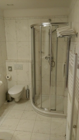 Imagen de la habitación del Hotel Villa, Praga. Foto 10