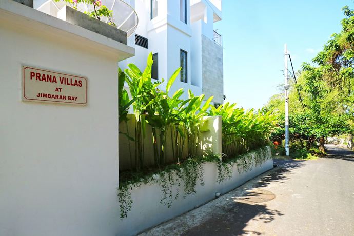 Imagen de los interiores del Hotel Villa Prana Jimbaran. Foto 20