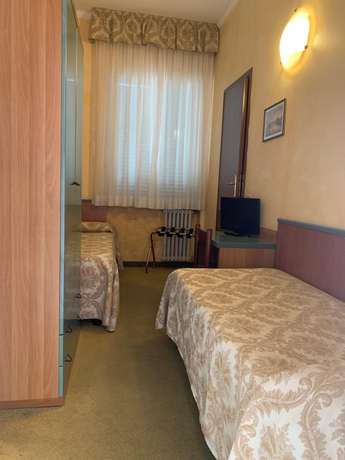 Imagen de la habitación del Hotel Villa Primavera. Foto 13