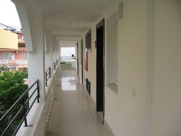 Imagen de los exteriores del Hotel Villa Princess. Foto 8