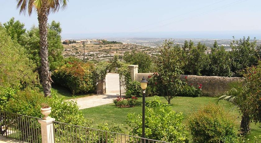 Imagen de los exteriores del Hotel Villa Principe Di Belmonte. Foto 5