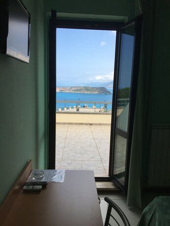 Imagen de la habitación del Hotel Villa Principe. Foto 25