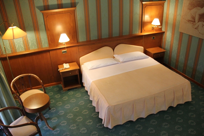 Imagen de la habitación del Hotel Villa Quaranta Tommasi Wine and Spa. Foto 7