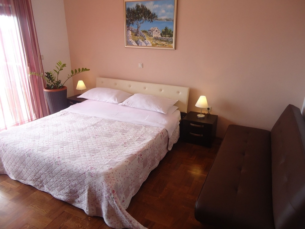 Imagen de la habitación del Hotel Villa Queen. Foto 12