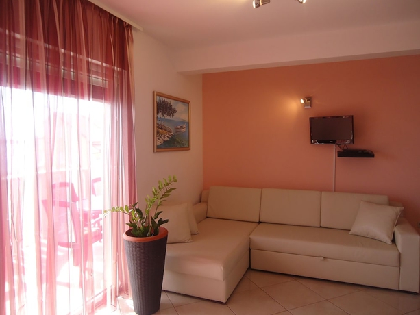 Imagen de la habitación del Hotel Villa Queen. Foto 15