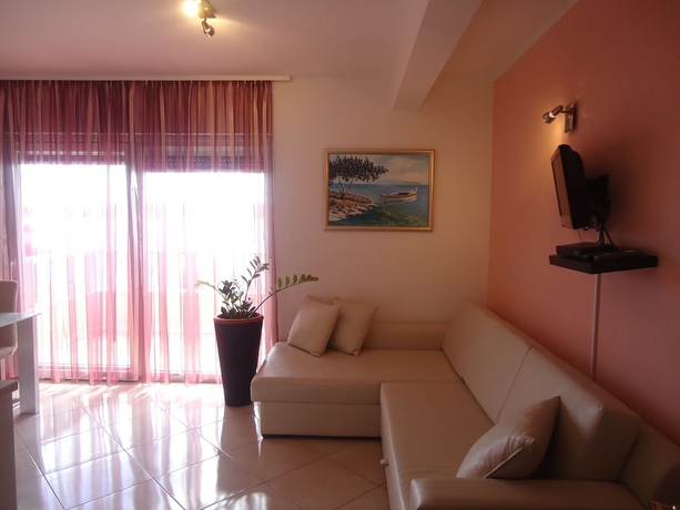 Imagen de la habitación del Hotel Villa Queen. Foto 16