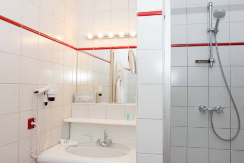 Imagen de la habitación del Hotel Villa Rainer. Foto 3