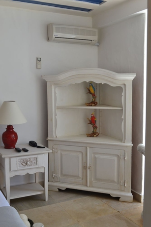 Imagen de la habitación del Hotel Villa Raphael. Foto 16