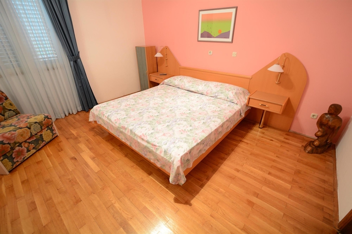 Imagen de la habitación del Hotel Villa Ratac. Foto 10