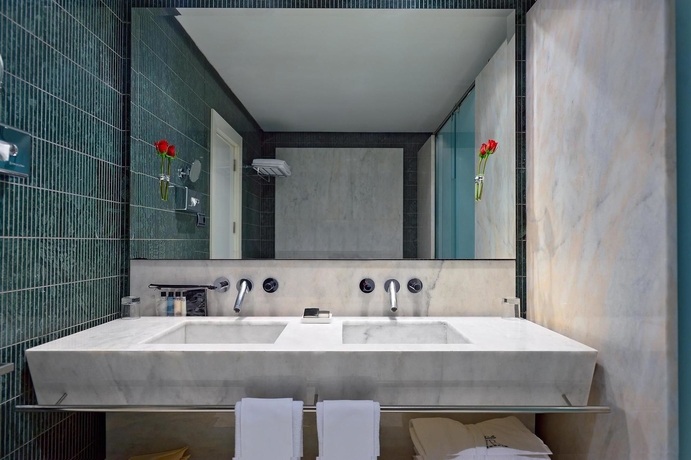 Imagen de la habitación del Hotel Villa Real. Foto 11