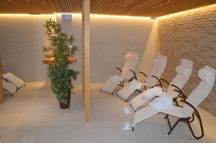 Imagen de la piscina del Hotel Villa Regina, Levico Terme. Foto 29
