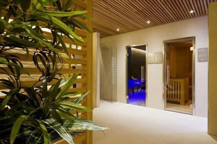 Imagen de la piscina del Hotel Villa Regina, Levico Terme. Foto 33