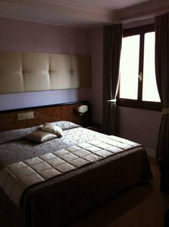 Imagen de la habitación del Hotel Villa Regina Margherita. Foto 13