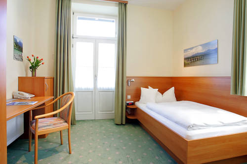 Imagen de la habitación del Hotel Villa Rein. Foto 7