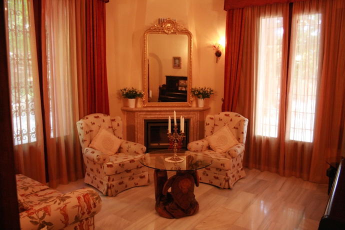 Imagen de los interiores del Hotel Villa Retiro. Foto 4