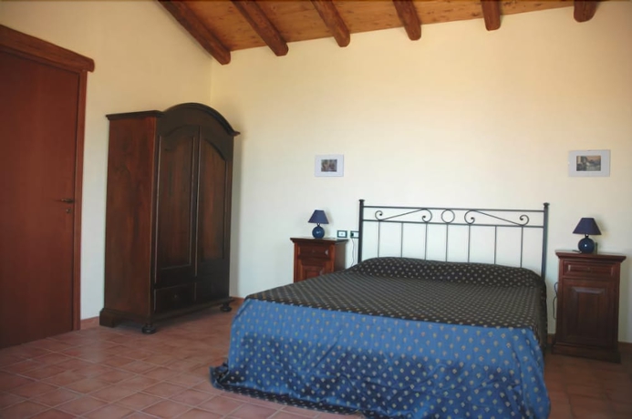 Imagen de la habitación del Hotel Villa Rica, Sicilia. Foto 9