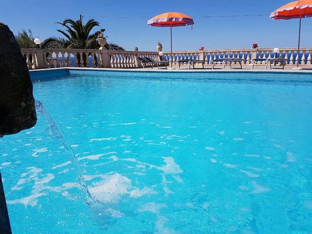 Imagen de la piscina del Hotel Villa Rita, Forio. Foto 9