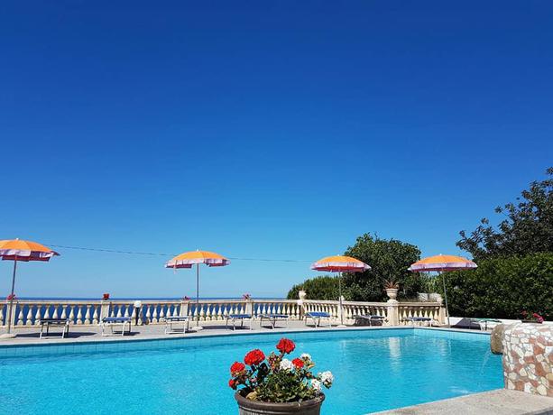 Imagen de la piscina del Hotel Villa Rita, Forio. Foto 10