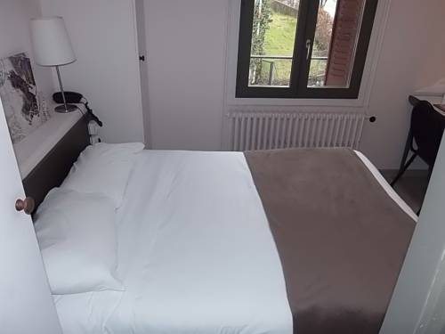 Imagen de la habitación del Hotel Villa Riva. Foto 3