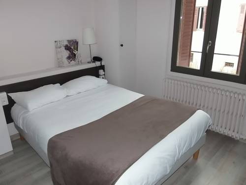Imagen de la habitación del Hotel Villa Riva. Foto 8