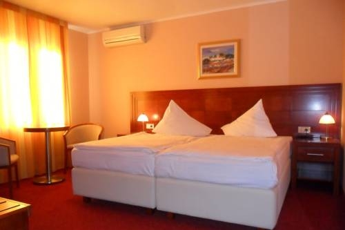 Imagen general del Hotel Villa Riva Makarska. Foto 1